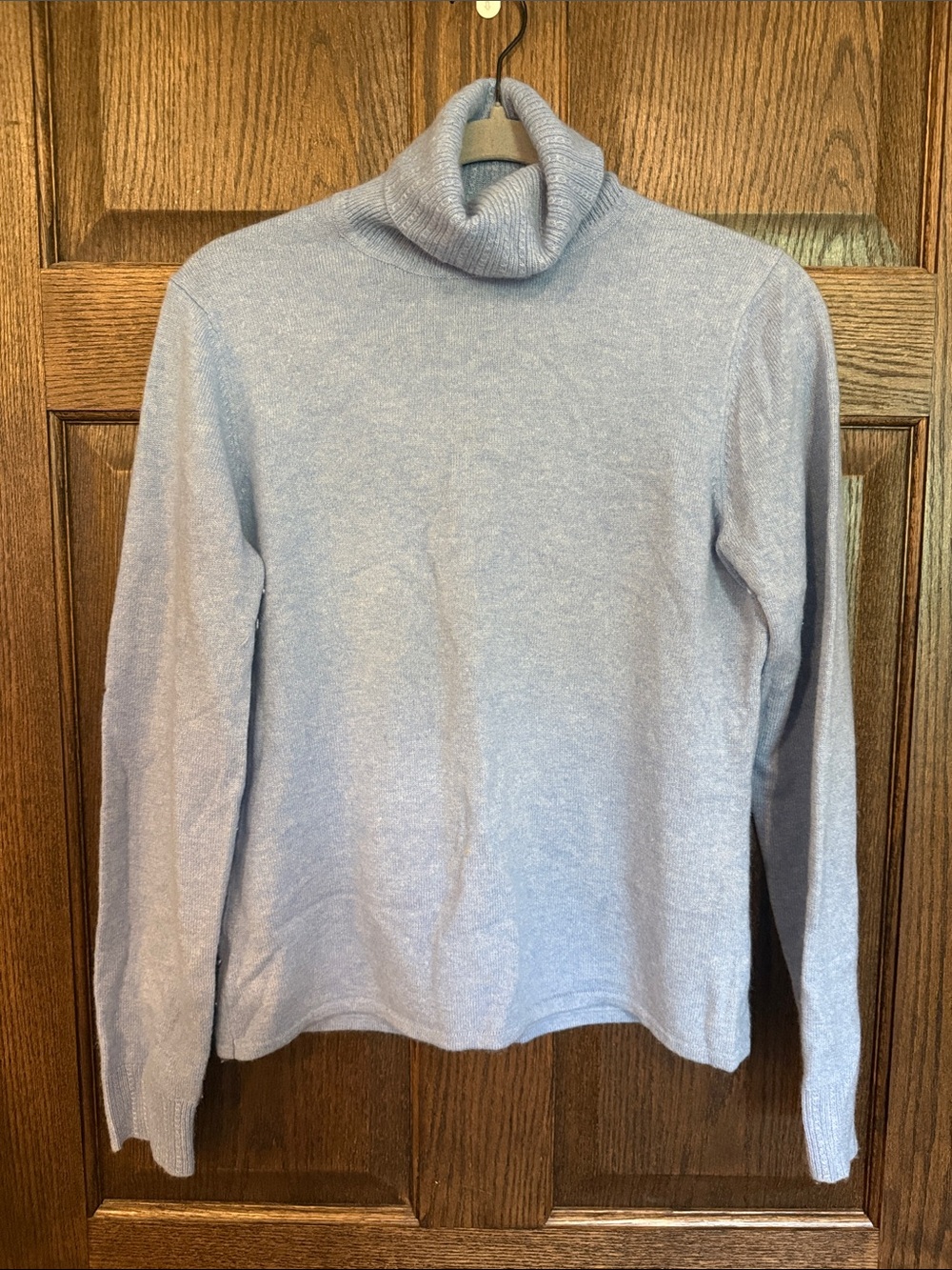 Ann Taylor Pale Blue Cozy turtle Neck Cashmere Sweater Size Medium